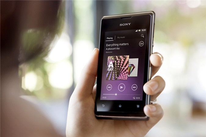 Những smartphone có thời lượng pin "khủng" nhất hiện nay - 5 Với dung lượng pin tương đương với chiếc phablet