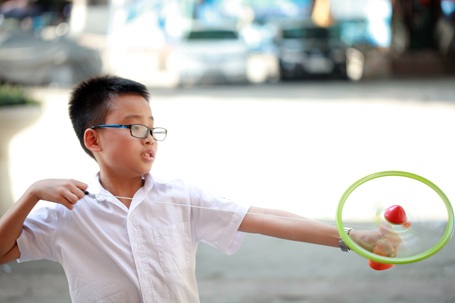 Thậm chí hấp dẫn đến mức bé chịu rời khỏi màn hình ti vi.