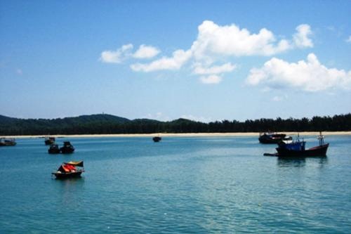 Mẹo săn du lịch cao cấp giá rẻ dịp hè - 2 Mỗi khi hè về, các công ty du lịch lại tung ra nhiều chương trình giảm giá tour hấp dẫn.