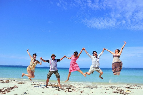 Mẹo săn du lịch cao cấp giá rẻ dịp hè - 3 Du lịch nhóm vừa đông vui, vừa tiết kiệm nhiều chi phí.