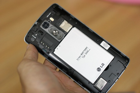 Đánh giá chi tiết smartphone LG G3 tại Việt Nam - 7 Máy sử dụng viên pin 3.000 mAh
