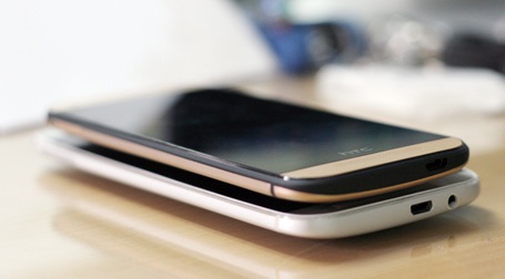 HTC One Mini 2 đọ dáng cùng đàn anh M8