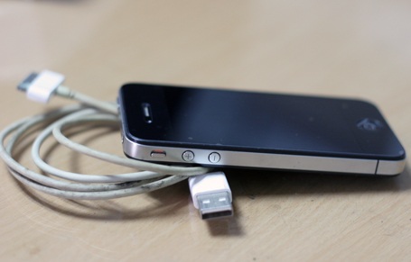 Người Việt chuộng iPhone đâu chỉ vì chạy theo trào lưu! - 1 Chiếc iPhone 4 sử dụng sau gần 4 năm vẫn đẹp, hoạt động tốt và có tính thanh khoản cao