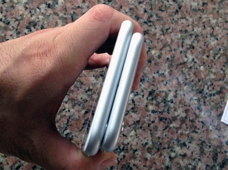 PV Dân trí với cặp đôi iPhone 6 và 6 Plus đầu tiên tại Việt Nam