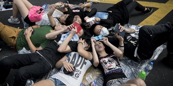 Công nghệ giúp người biểu tình Hồng Kông kết nối không cần nhà mạng