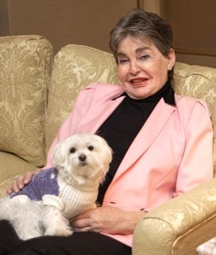 Con chó thừa kế 12 triệu USD qua đời - 1