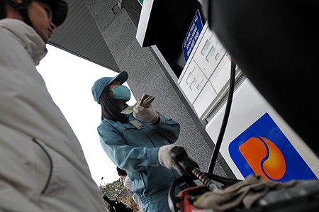 Petrolimex đàm phán mua xăng dầu từ Trung Quốc - 1