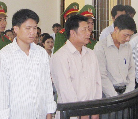 3 cán bộ vào tù vì “rút ruột” dự án trồng rừng - 1 3 cán bộ vào tù vì “rút ruột” dự án trồng rừng - 1