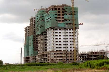 Giá nhà đất quá cao do “một số người kiếm tiền quá dễ” - 1 Giá nhà đất quá cao do “một số người kiếm tiền quá dễ” - 1