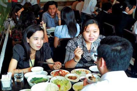 Cơm trưa công sở thời giá… leo - 1 Cơm trưa công sở thời giá… leo - 1