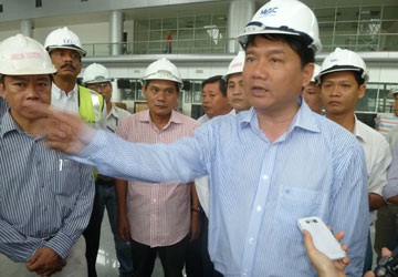 Bộ trưởng Đinh La Thăng "trảm tướng" tại công trường - 1 Bộ trưởng Đinh La Thăng "trảm tướng" tại công trường - 1