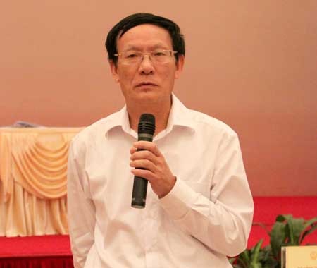 Xăng dầu: "Không thể vì lạm phát mà bao cấp mãi" - 2 Xăng dầu: "Không thể vì lạm phát mà bao cấp mãi" - 2