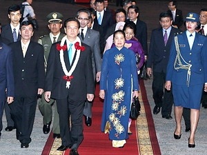 Thủ tướng bắt đầu chuyến thăm chính thức Indonesia - 1 Thủ tướng bắt đầu chuyến thăm chính thức Indonesia - 1