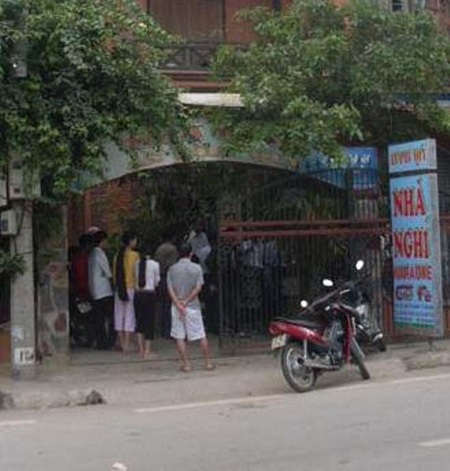 Khởi tố phó trưởng CA thị trấn tội giao cấu với trẻ em - 1 Khởi tố phó trưởng CA thị trấn tội giao cấu với trẻ em - 1