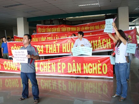 Chung cư thành bệnh viện: Khách hàng biểu tình phản đối chủ đầu tư - 1