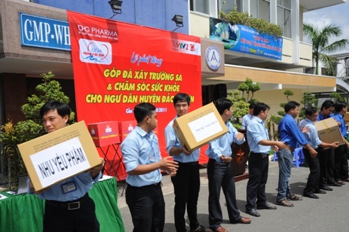 Hơi ấm từ đất liền gửi ra biển đảo - 2