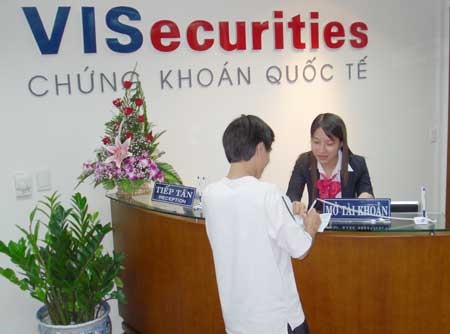 VISplus: nền tảng bước vào sân chơi bền vững - 1