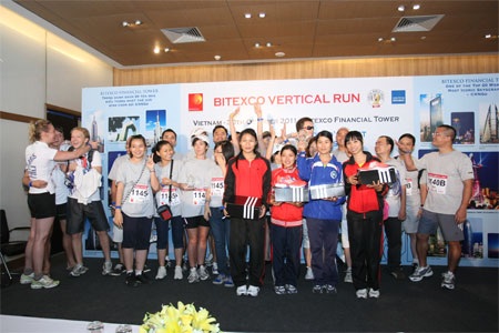 Chạy bộ chinh phục toà tháp cao nhất Việt Nam - 9 Chạy bộ chinh phục toà tháp cao nhất Việt Nam - 9