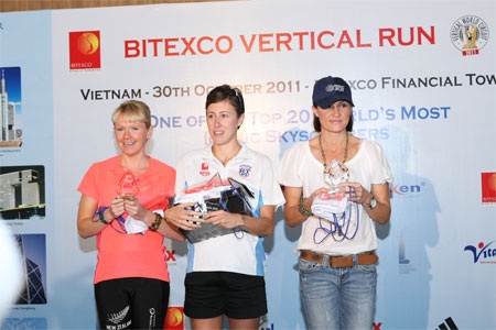 Chạy bộ chinh phục toà tháp cao nhất Việt Nam - 10 Chạy bộ chinh phục toà tháp cao nhất Việt Nam - 10