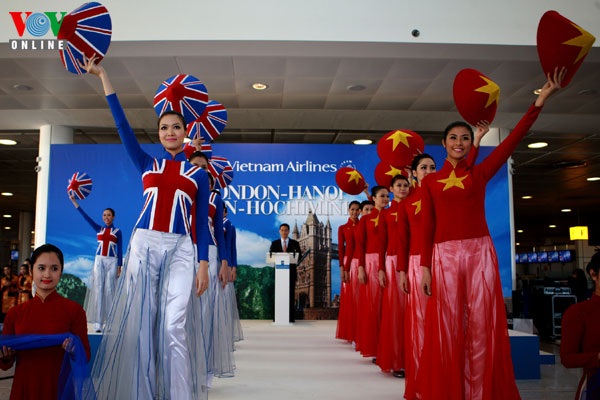 Chính thức khai trương đường bay thẳng Việt Nam - Anh - 1