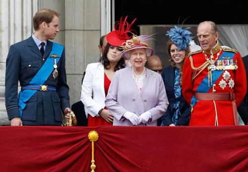 Hoàng gia thế giới méo mặt vì khủng hoảng - 1 Hoàng gia thế giới méo mặt vì khủng hoảng - 1