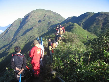 Sẽ xây dựng cáp treo lên “nóc nhà Việt Nam” Phan Si Păng - 1 Sẽ xây dựng cáp treo lên “nóc nhà Việt Nam” Phan Si Păng