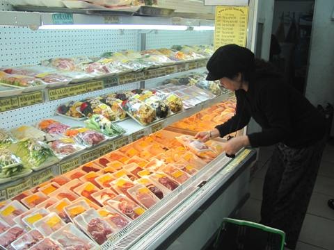 Hàng thịt lợn "qua cơn" khốn đốn - 2 Hàng thịt lợn qua cơn khốn đốn