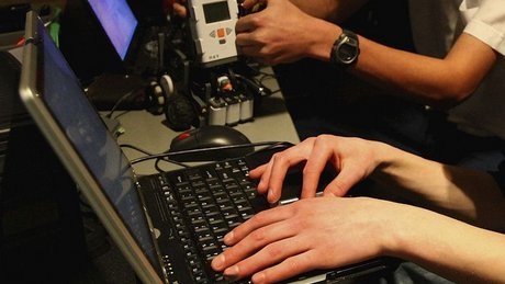 Gián điệp thương mại: Cuộc chiến Mỹ - Trung - 1 Gián điệp thương mại: Cuộc chiến Mỹ - Trung