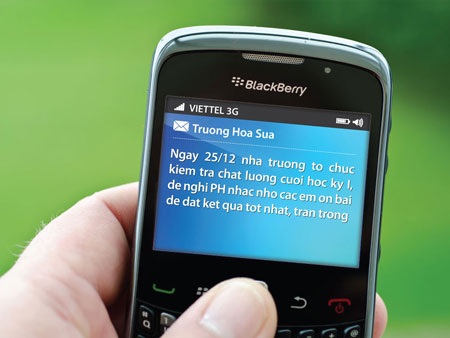 Teen hào hứng với "sổ liên lạc tin nhắn" - 1 Sổ liên lạc tin nhắn thuận tiện cho cả phụ huynh và học sinh