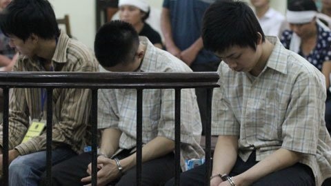 Sơn cùng hai bị cáo dính tội che giấu tội phạm tại tòa