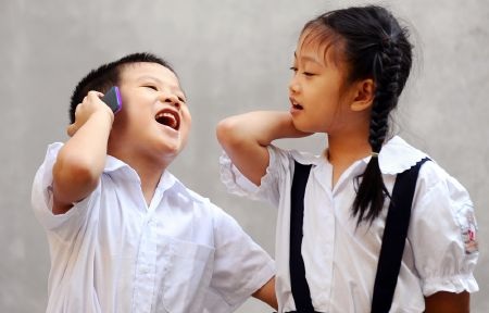 Dịch vụ 7Colors của Viettel có thể giúp phụ huynh quản lý con cái cả về cước phí lẫn định vị