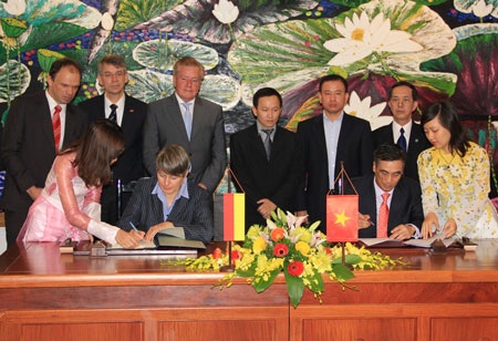 Đức hỗ trợ Việt Nam 272 triệu euro phát triển "Kinh tế xanh" - 1 Đức hỗ trợ Việt Nam 272 triệu euro phát triển Kinh tế xanh