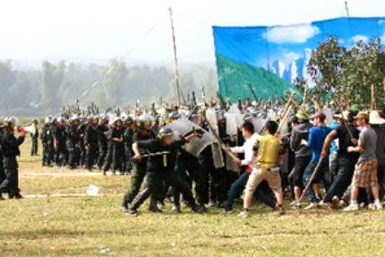 Diễn tập chống khủng bố, bạo loạn ở Điện Biên - 2 Diễn tập tình huống chống bạo loạn.