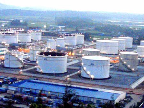 Không có chuyện Nhà máy Lọc dầu Dung Quất tạm ngưng hoạt động - 1 Nhà máy lọc dầu Dung Quất. Ảnh: Internet