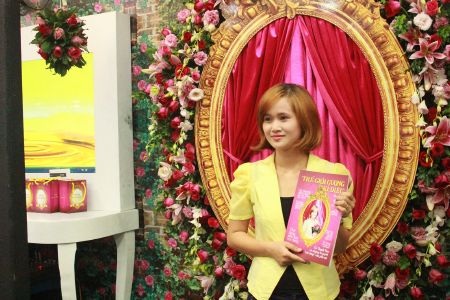 Rộn ràng khám phá “Thế giới gương kì diệu”