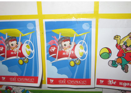 Quảng cáo của truongviet jsc với dòng chữ nhỏ và logo ở góc dưới bên trái 