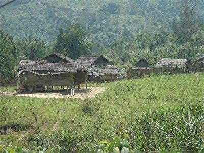 Ngôi làng nơi có nhiều người đang khoẻ mạnh bỗng dưng hoá điên