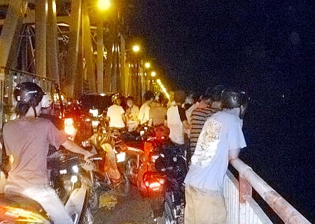 Cầu Chương Dương đã xảy ra nhiều vụ nhảy cầu tự vẫn đáng tiếc