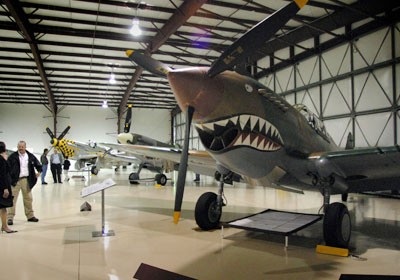 Khi tỷ phú tiêu khiển