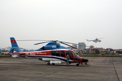 Hai chiếc chuyên cơ phục vụ đoàn công tác của Chính phủ. Ảnh: Hoàng Nam