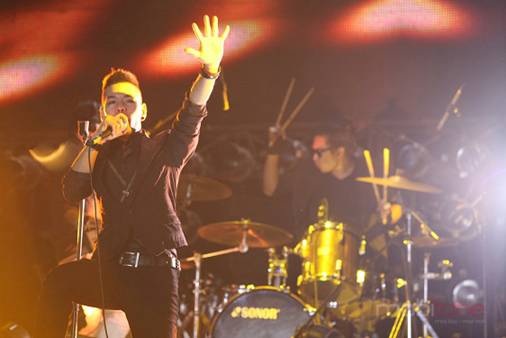 Đêm diễn RockStorm 2012 Hà Nội: Anh tài hội tụ