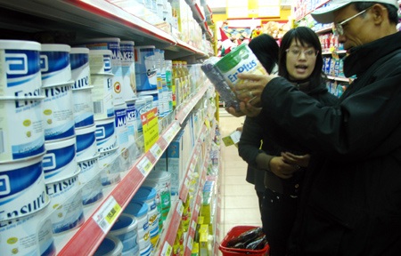 Để đảm bảo sức khỏe, nên mua sữa có nguồn gốc xuất xứ rõ ràng