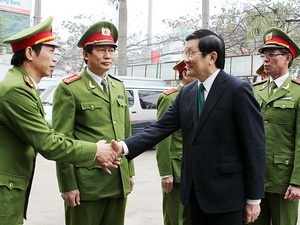 Chủ tịch nước chúc Tết lực lượng an ninh, cảnh sát - 1 Chủ tịch nước chúc Tết lực lượng an ninh, cảnh sát