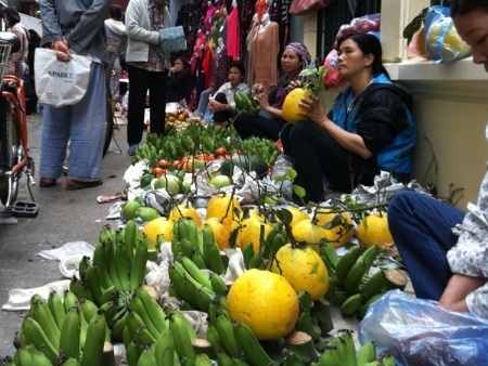 Chuối xanh, bưởi, xoài tăng giá mạnh trong những ngày giáp Tết.