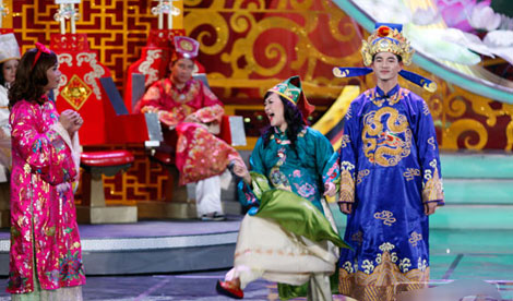 Con Dung khôn lắm, nó đếm tiền phồng cả lưỡi