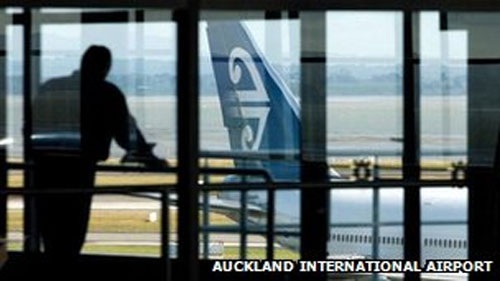 Sốc với phi công vừa bay vừa... ngủ gật! - 1 Sân bay quốc tế Auckland