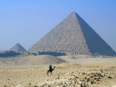 Chi 1,5 triệu USD đi thăm 1.000 di sản thế giới