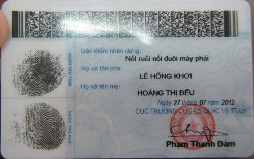 Phần tên cha mẹ trên CMND sắp tới sẽ không còn. Ảnh: HOÀNG ĐỒNG