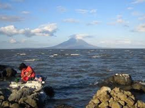 Nicaragua và kênh đào 40 tỉ USD: “Dìm” kênh đào Panama - 1 Nếu xây dựng, kênh đào chắc chắn sẽ tác động lớn đến hồ Nicaragua Ảnh: PREZI.COMS