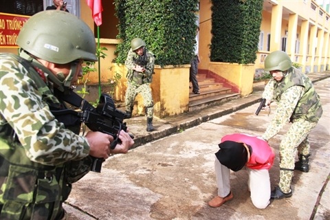 Khống chế đúng quy trình tác chiến..